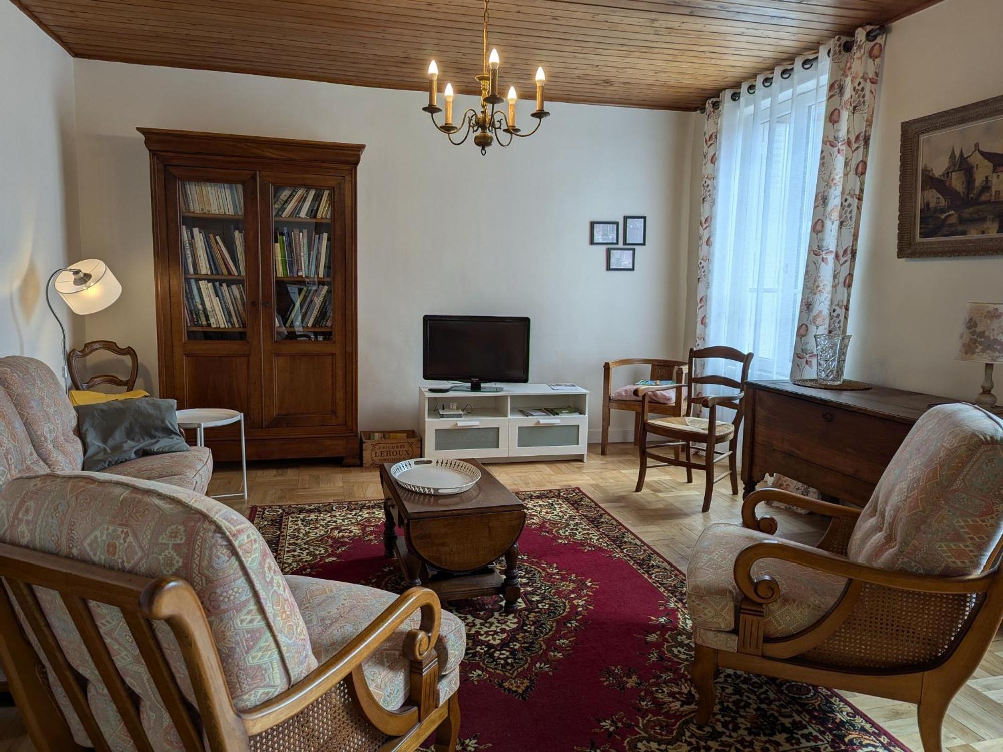 Gite Champetre A Mareau-Aux-Pres: Terrasse, Jardin, Et Confort Pour 6 Personnes - Fr-1-590-140 Экстерьер фото