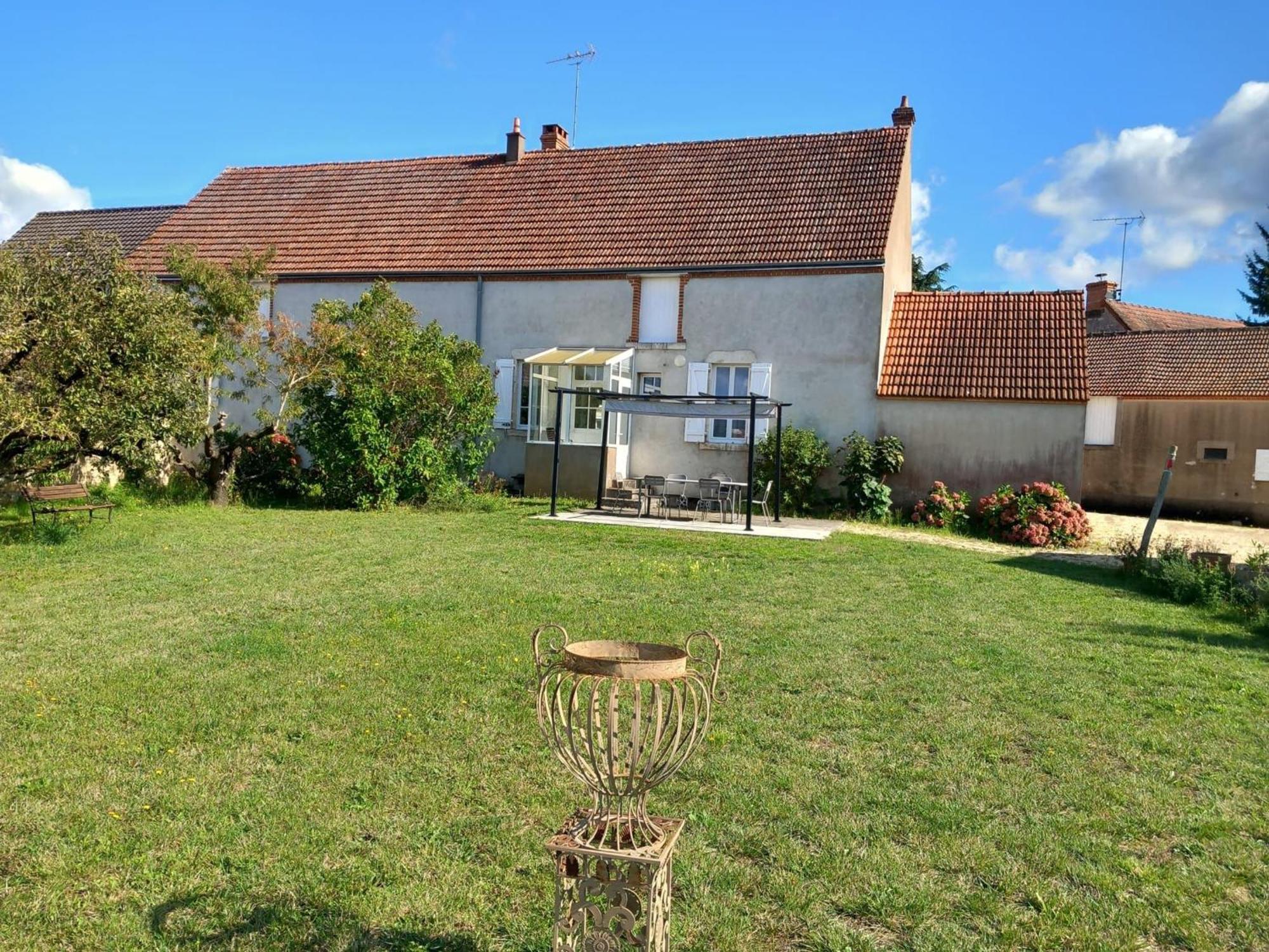 Gite Champetre A Mareau-Aux-Pres: Terrasse, Jardin, Et Confort Pour 6 Personnes - Fr-1-590-140 Экстерьер фото